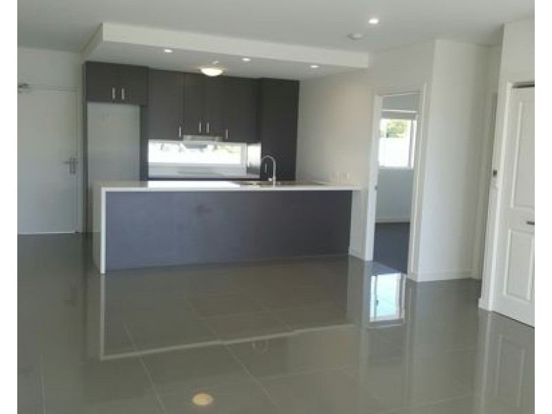 2 127 Grosvenor Street, Morningside QLD 4170