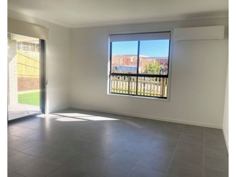 32 Arundel Springs Avenue, Arundel QLD 4214