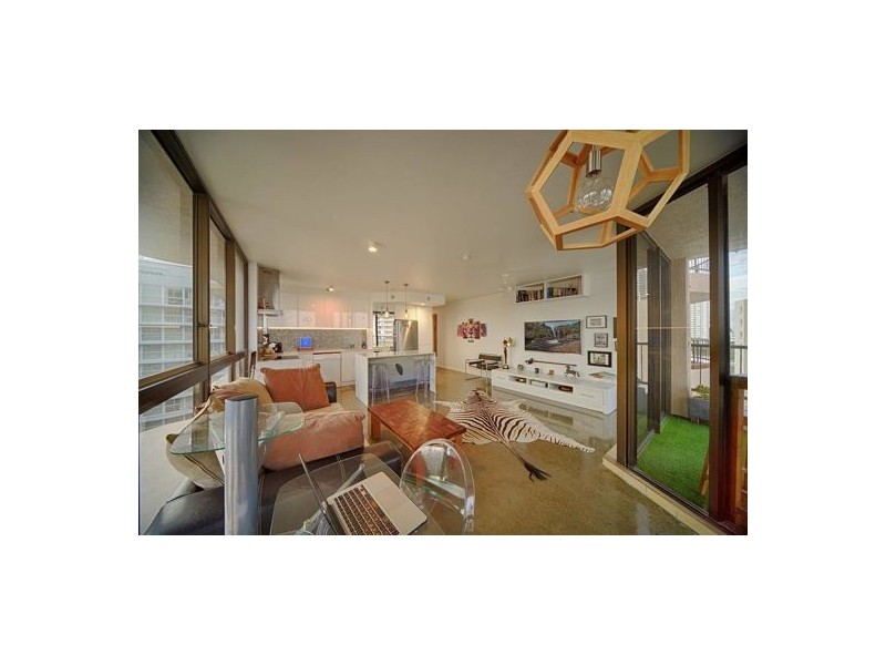 23 219 surf parade, Surfers Paradise QLD 4217