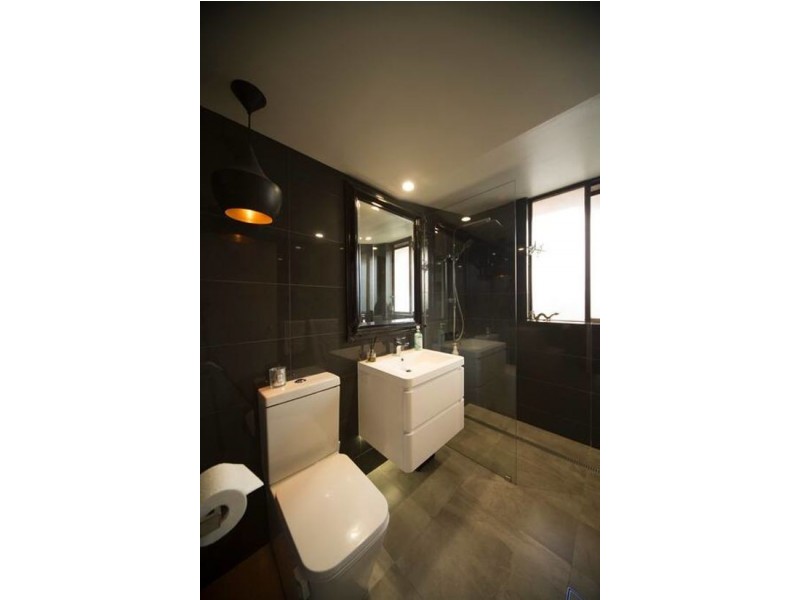 23 219 surf parade, Surfers Paradise QLD 4217