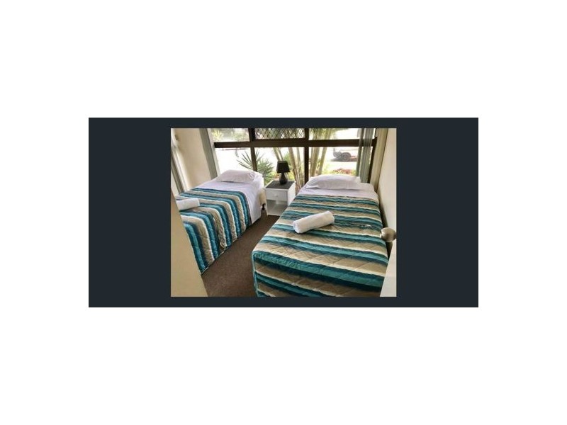 2 219 surf parade, Surfers Paradise QLD 4217