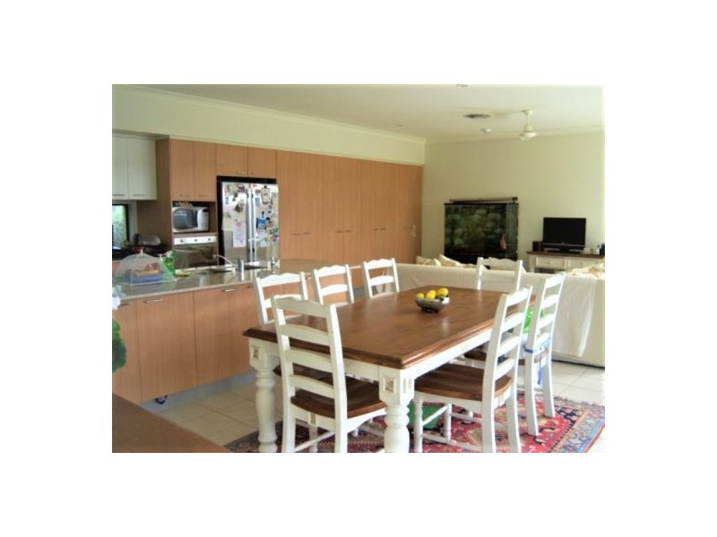 41 Mossvale Drive, Wakerley QLD 4154