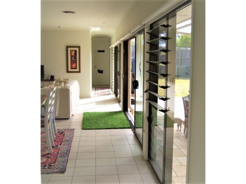 41 Mossvale Drive, Wakerley QLD 4154