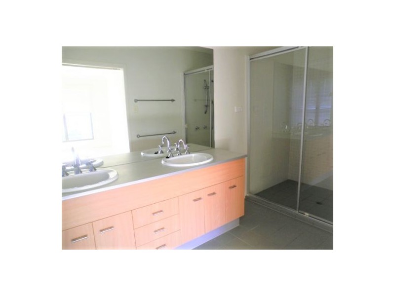 41 Mossvale Drive, Wakerley QLD 4154