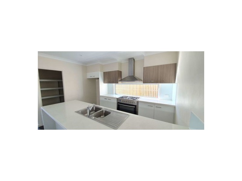 80 NORTH QUAY CCT, Hope Island QLD 4212