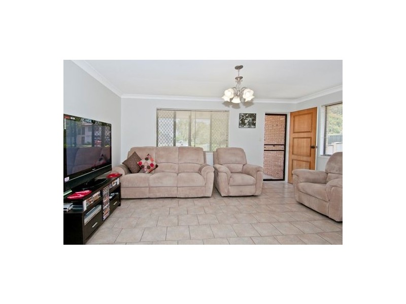 7 Kraatz Ave, Loganlea QLD 4131