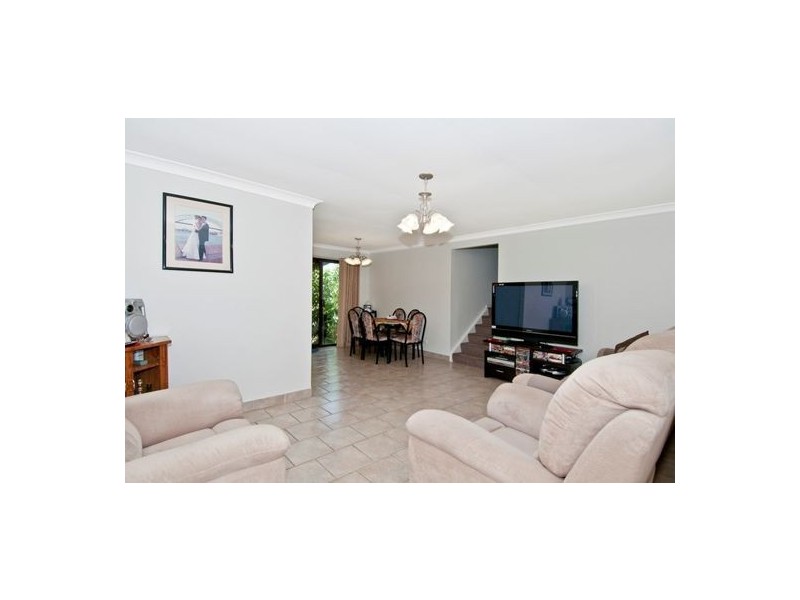 7 Kraatz Ave, Loganlea QLD 4131