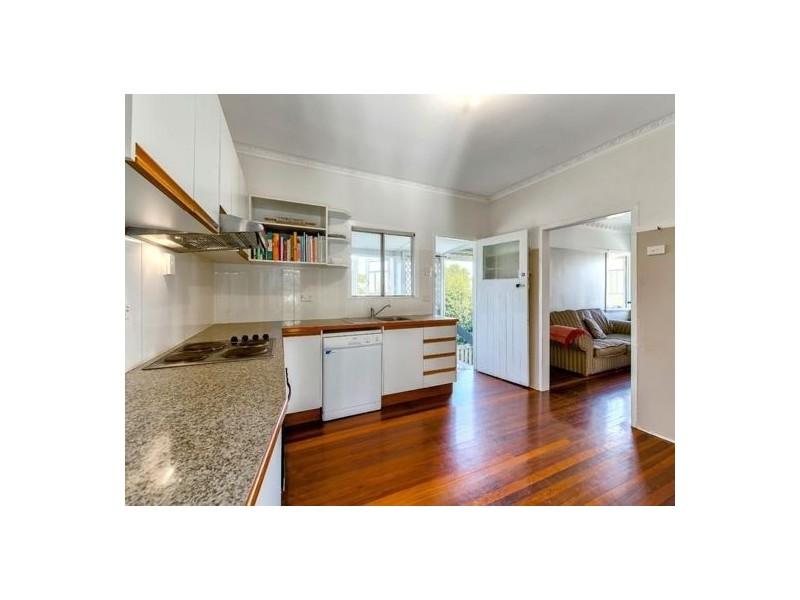 15 Woodlea Street, Moorooka QLD 4105