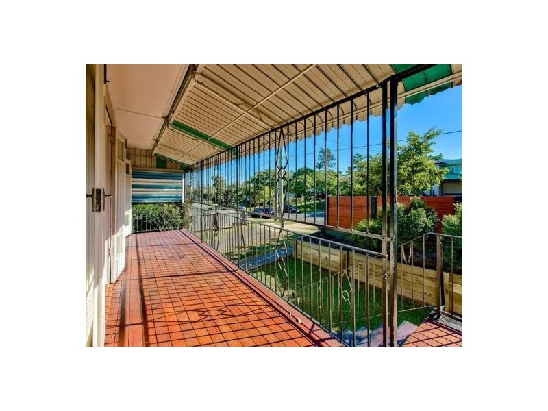 15 Woodlea Street, Moorooka QLD 4105