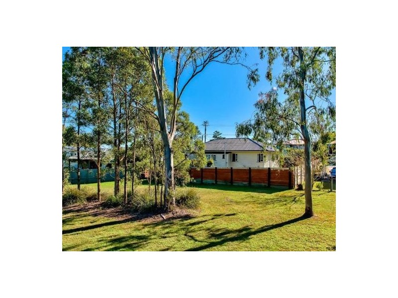 15 Woodlea Street, Moorooka QLD 4105