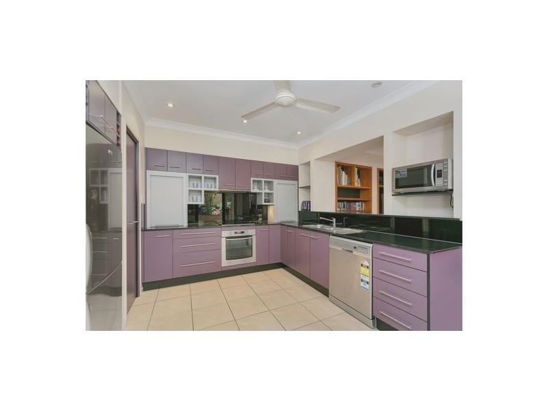 4 Finchley Close, Redlynch QLD 4870