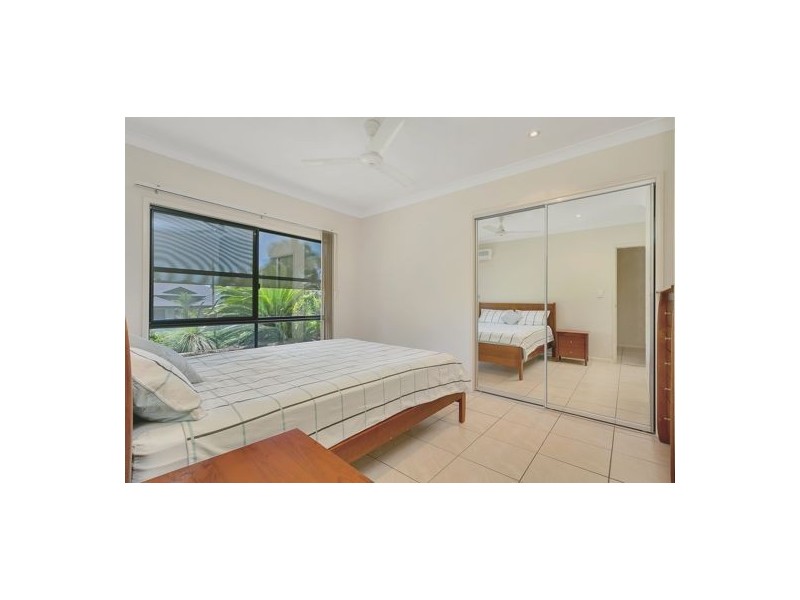 4 Finchley Close, Redlynch QLD 4870