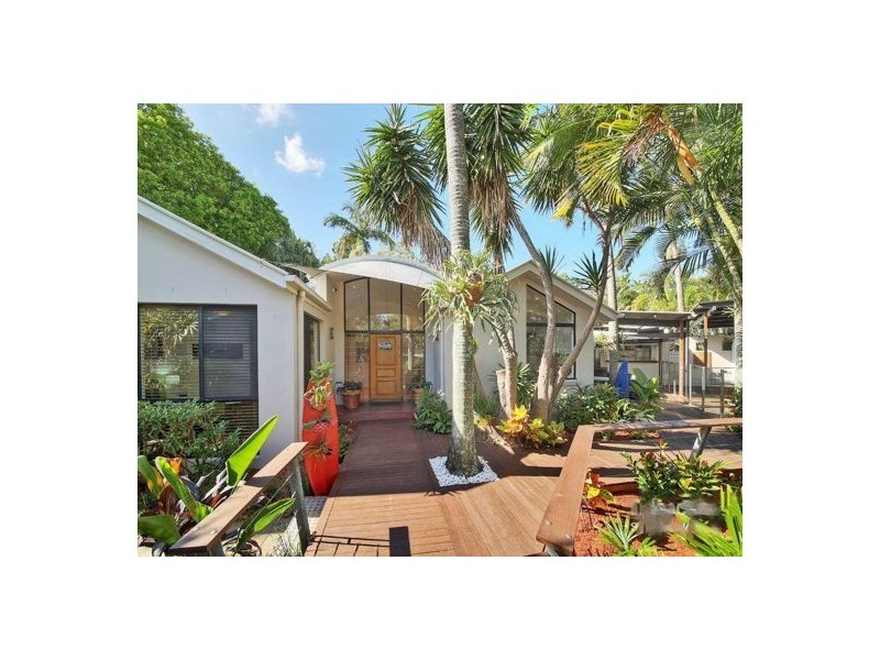 16 Ngairi Close, Eight Mile Plains QLD 4113