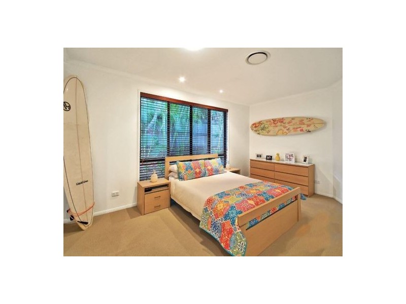 16 Ngairi Close, Eight Mile Plains QLD 4113