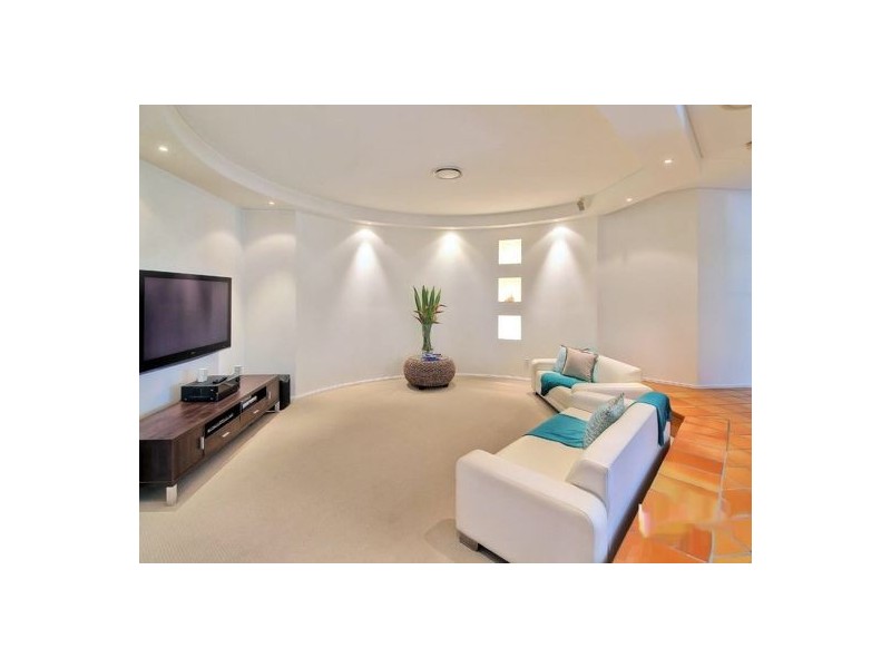 16 Ngairi Close, Eight Mile Plains QLD 4113