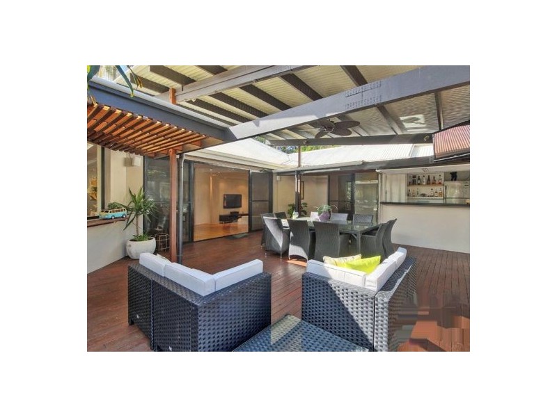 16 Ngairi Close, Eight Mile Plains QLD 4113