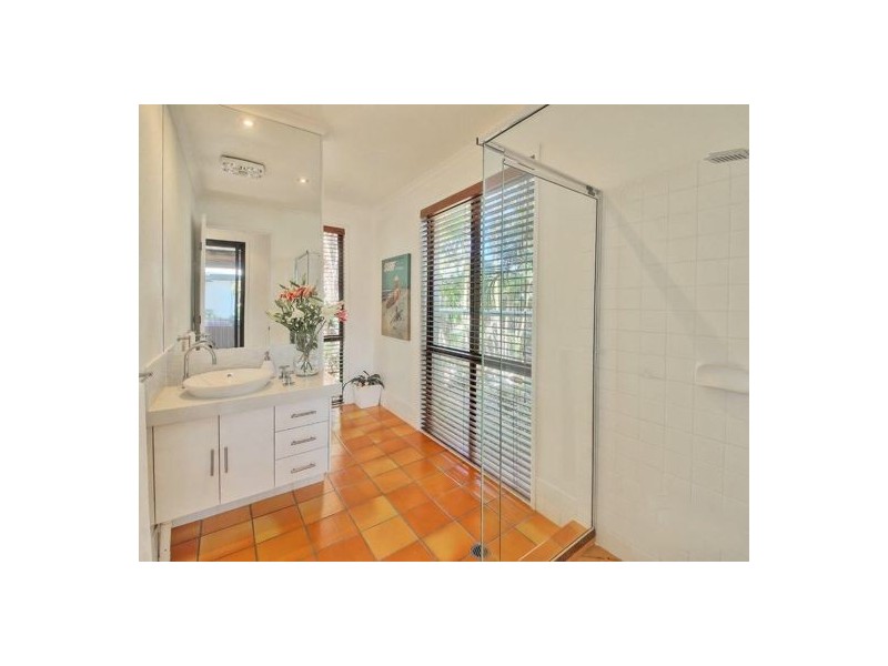 16 Ngairi Close, Eight Mile Plains QLD 4113