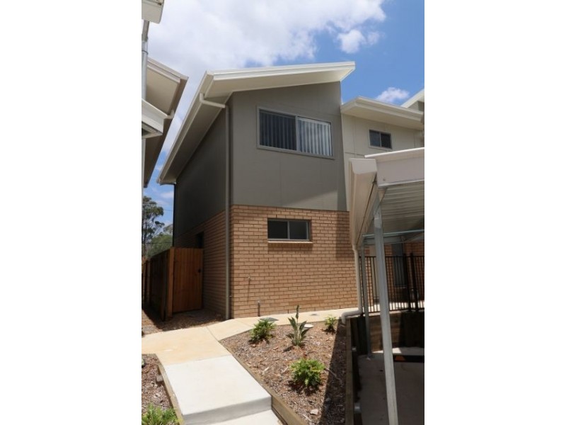 4/11 Thistledome Street, Morayfield QLD 4506