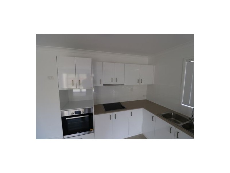 4/11 Thistledome Street, Morayfield QLD 4506