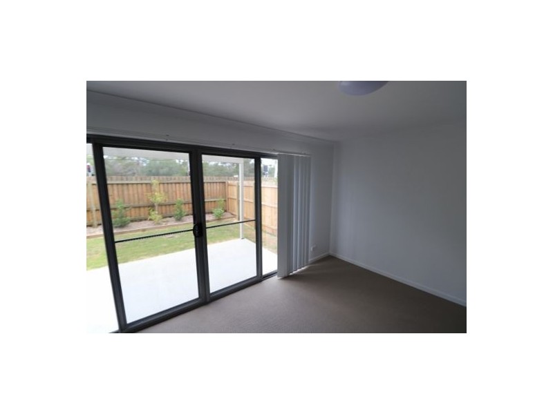 4/11 Thistledome Street, Morayfield QLD 4506