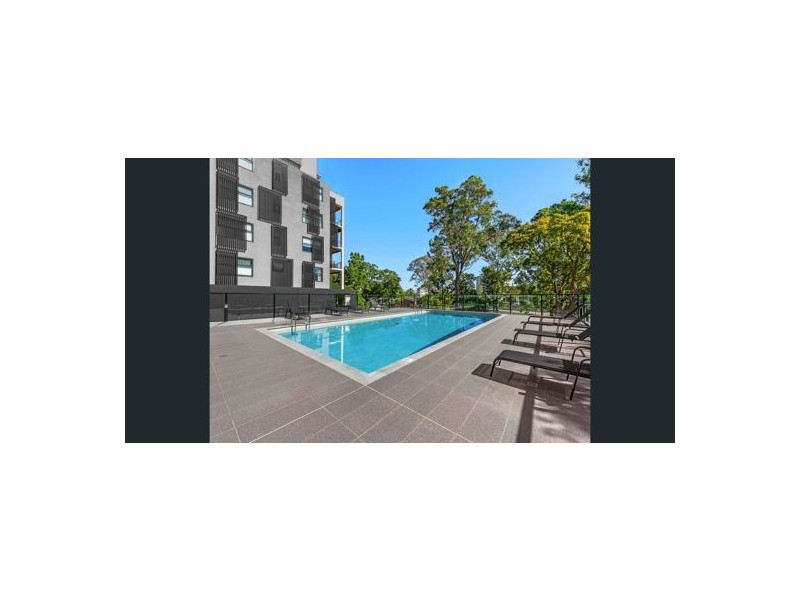 133 181 Clarence Road, Indooroopilly QLD 4068