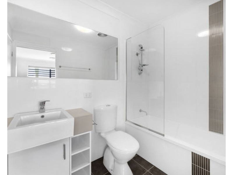 82/37 Slobodian ave, Eight Mile Plains QLD 4113