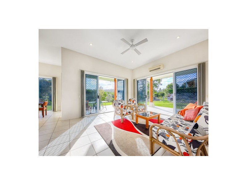 9 Bunya Lake Court, Bunya QLD 4055