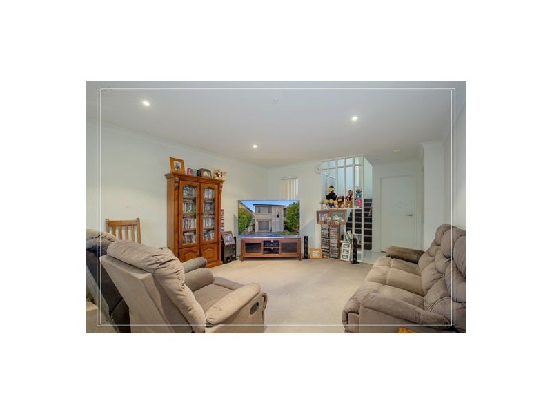 21/1 Belongil Street, Pacific Pines QLD 4211