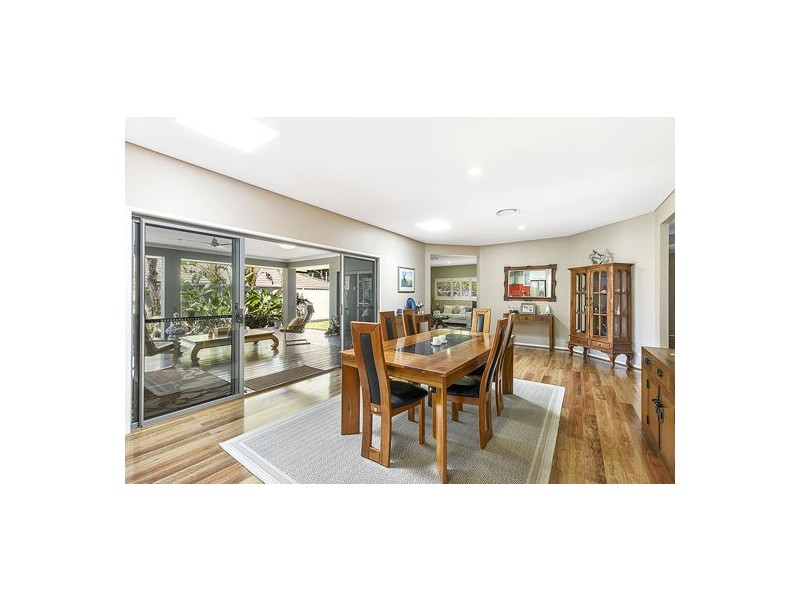 8 Stringybark Drive, Molendinar QLD 4214