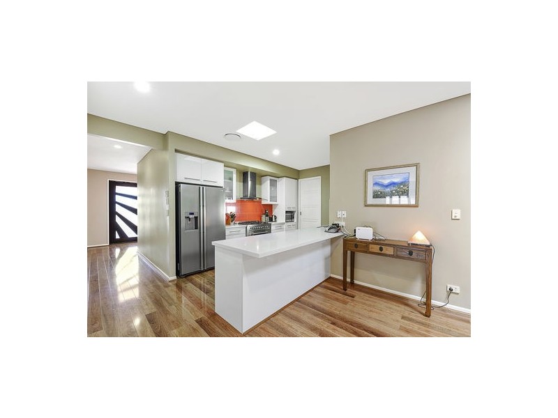8 Stringybark Drive, Molendinar QLD 4214