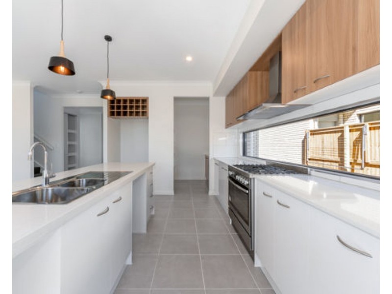 58 Aspen Way, Arundel QLD 4214