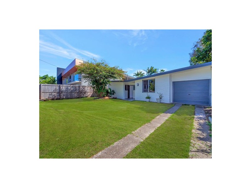 34 Rutherford Street, Cairns North QLD 4870