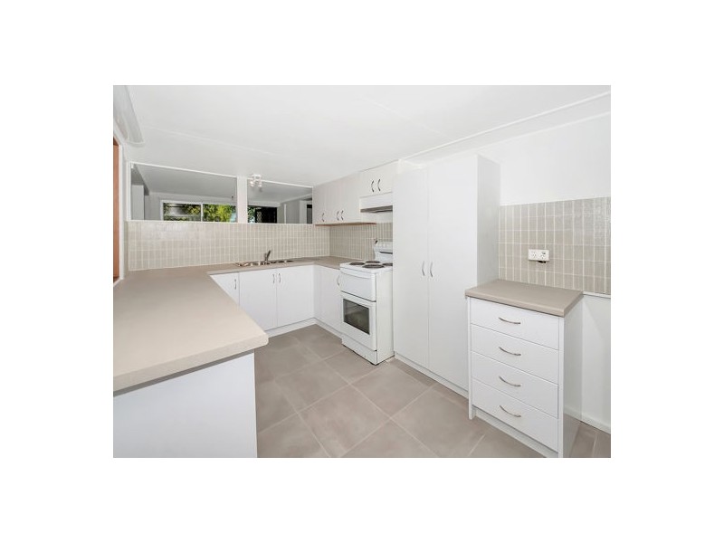 34 Rutherford Street, Cairns North QLD 4870