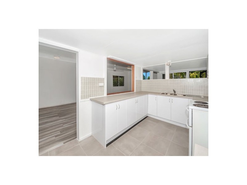 34 Rutherford Street, Cairns North QLD 4870