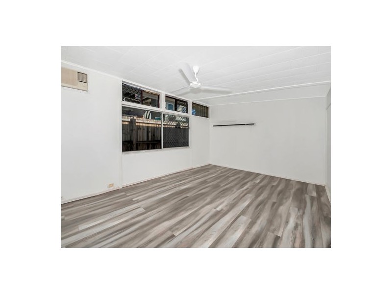 34 Rutherford Street, Cairns North QLD 4870