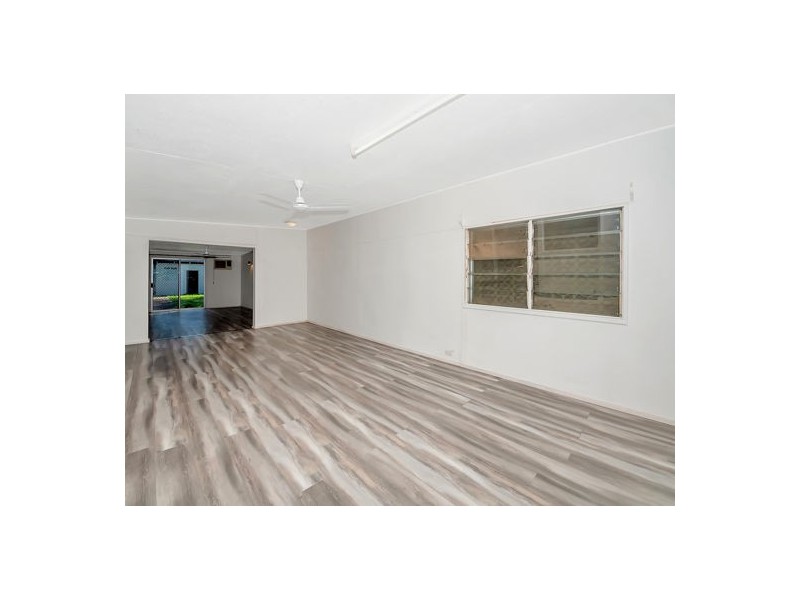34 Rutherford Street, Cairns North QLD 4870