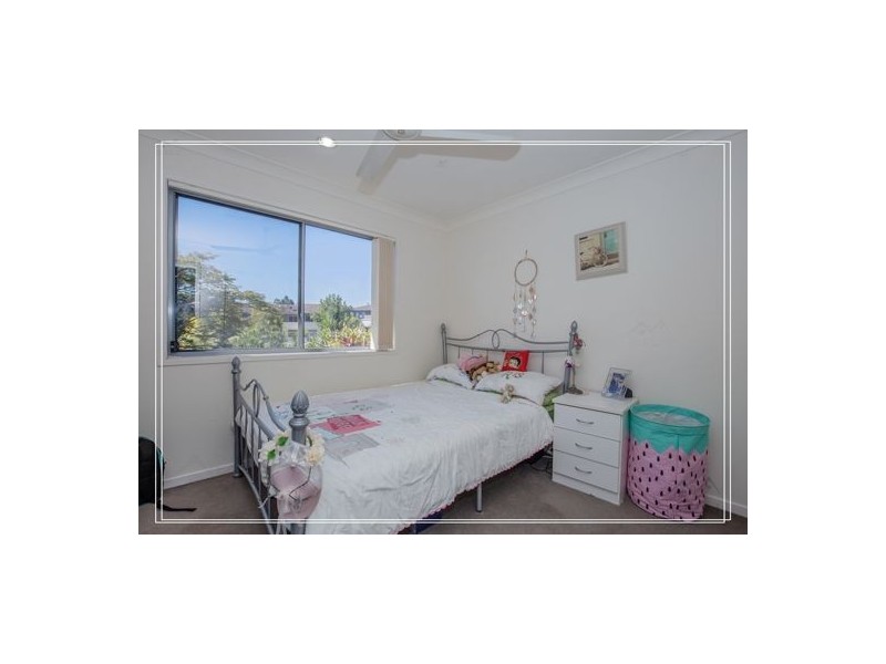 43/1 Belongil Street, Pacific Pines QLD 4211