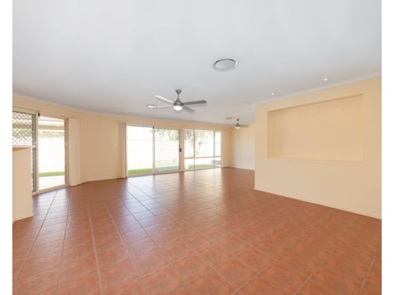 9 Applegum Place, Molendinar QLD 4214