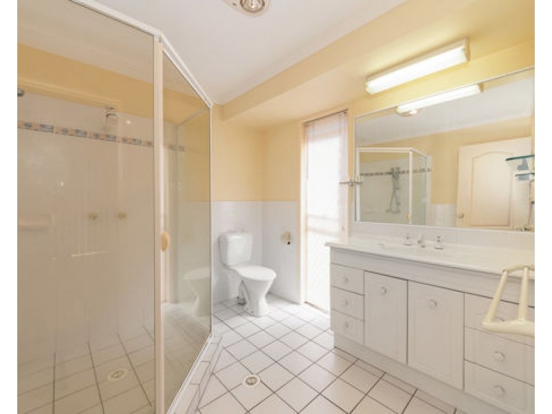 9 Applegum Place, Molendinar QLD 4214
