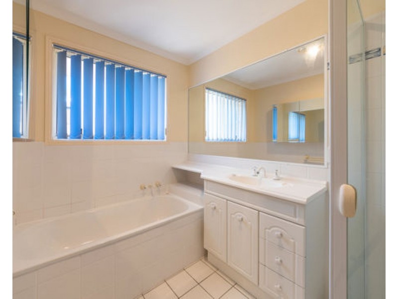 9 Applegum Place, Molendinar QLD 4214