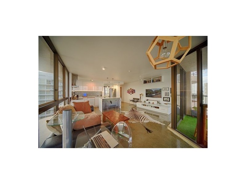 23 219 Surf Parade, Broadbeach QLD 4218