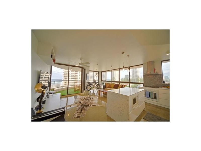 23 219 Surf Parade, Broadbeach QLD 4218