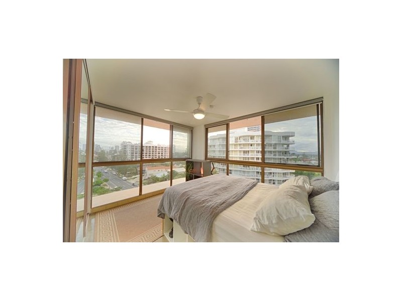 23 219 Surf Parade, Broadbeach QLD 4218