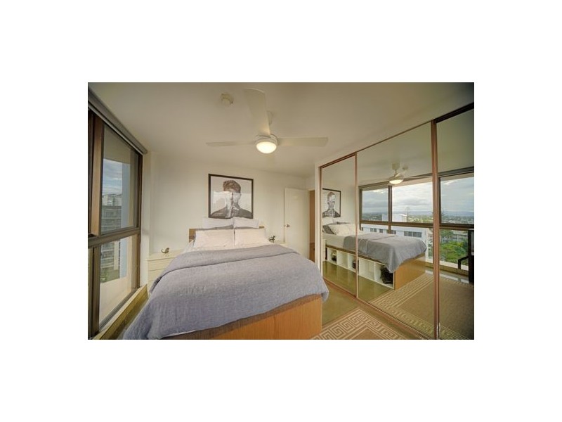 23 219 Surf Parade, Broadbeach QLD 4218