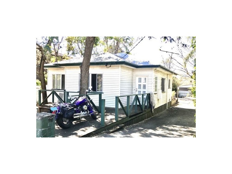 1132 Oxley Road, Oxley QLD 4075