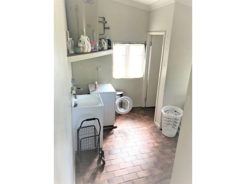 1132 Oxley Road, Oxley QLD 4075