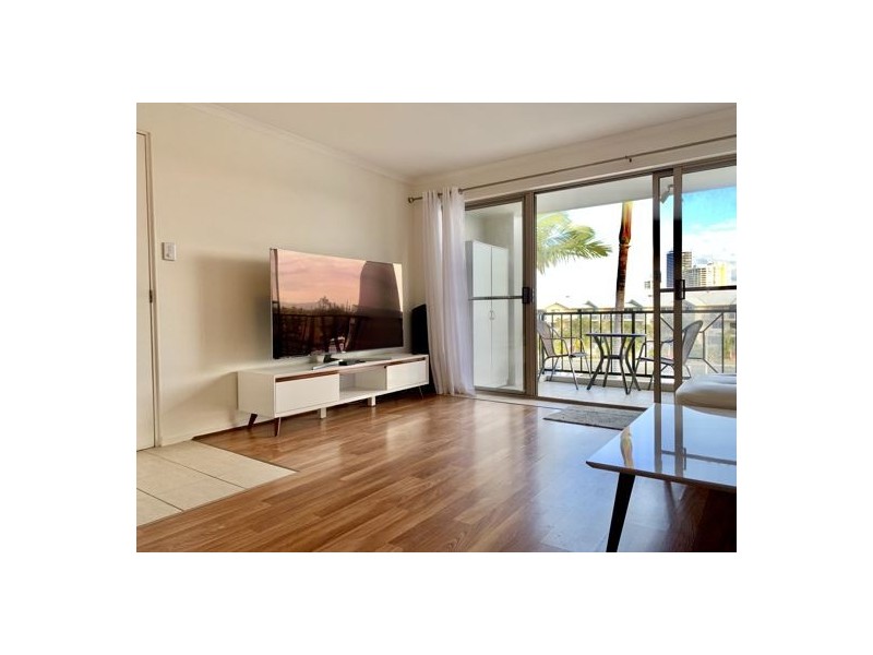 21 16 Jennifer Avenue, Runaway Bay QLD 4216