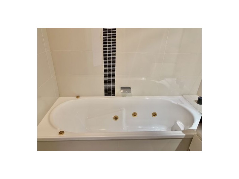 21 16 Jennifer Avenue, Runaway Bay QLD 4216