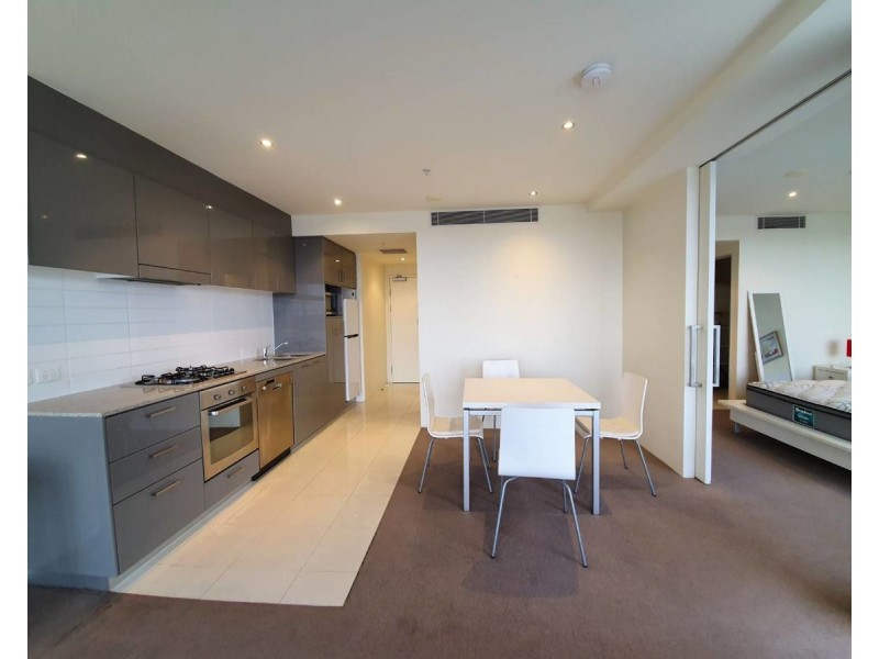 02/4 Wahroonga Place, Surfers Paradise QLD 4217