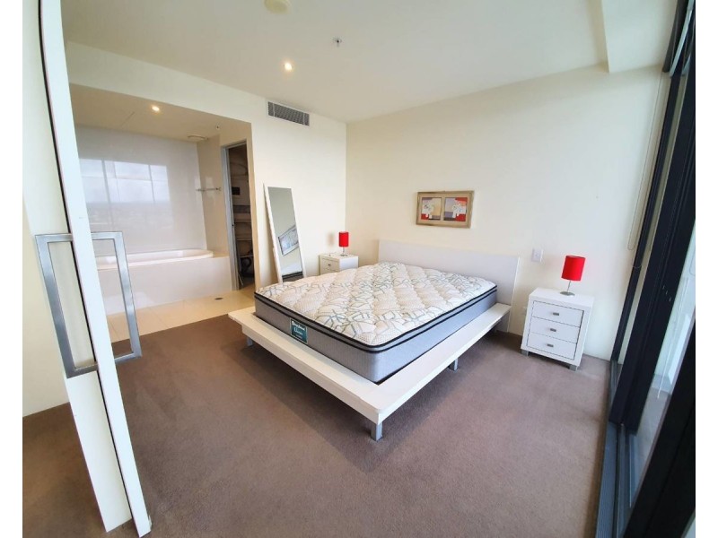 02/4 Wahroonga Place, Surfers Paradise QLD 4217
